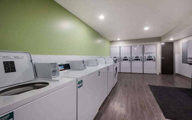 Woodspring Suites Wixom - Novi