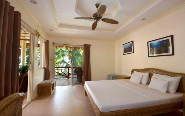 Mike's Dauin Beach Resort