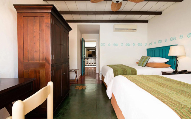 Isla de Flores Hotel