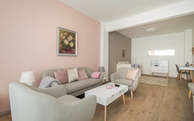 Fm Premium 1-Bdr Apartment - Chic And Spacious