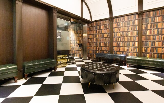 T.O Hotel Main Station