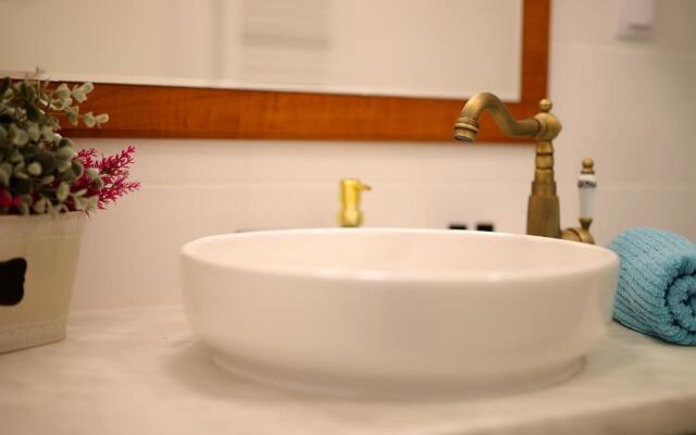 Studio Apartment Ada 2