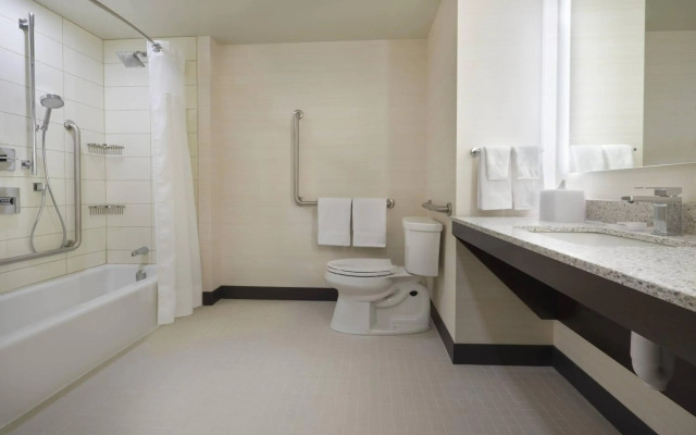 TownePlace Suites by Marriott Oshawa