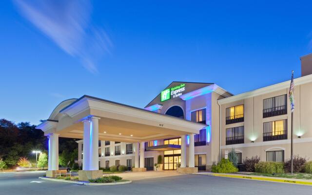 Holiday Inn Express Hotel & Suites Winchester, an IHG Hotel