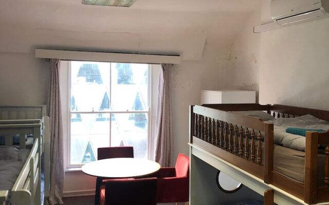 Eden Quay Lodge