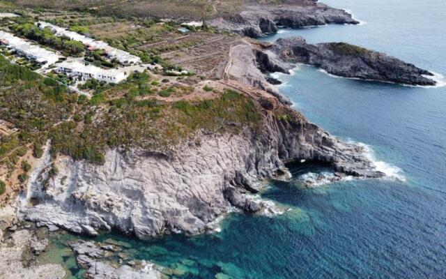 Villaggio polifemo 38 Località Cala Sapone