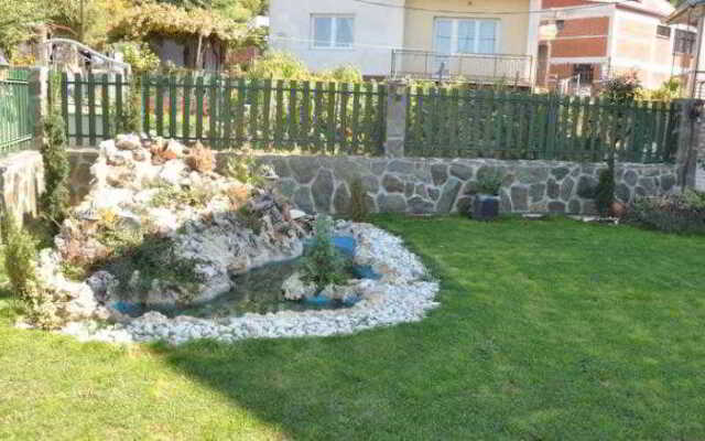 Damaja Guest House