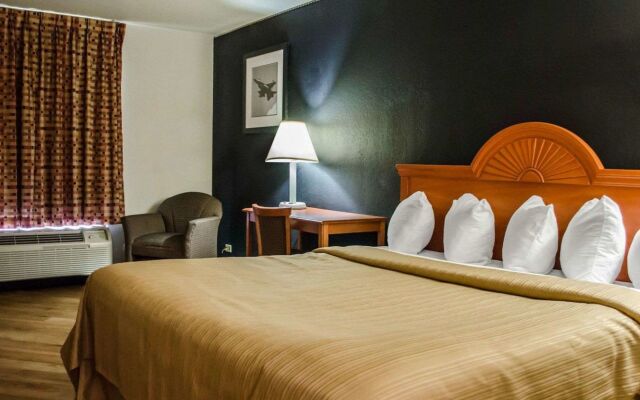 Days Inn by Wyndham Eglin AFB