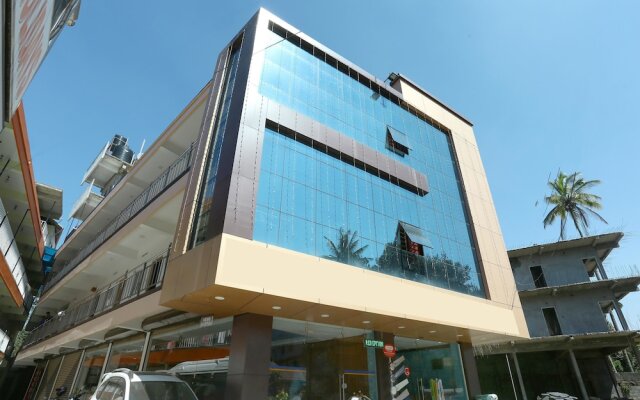 OYO 12759 Hotel Lumino