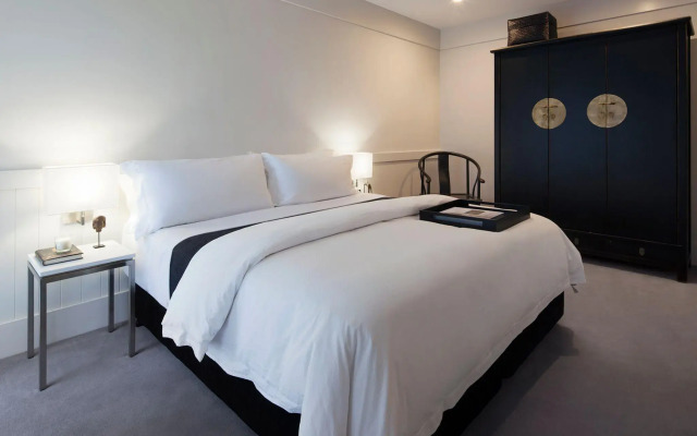 Burbury Hotel & Apartments