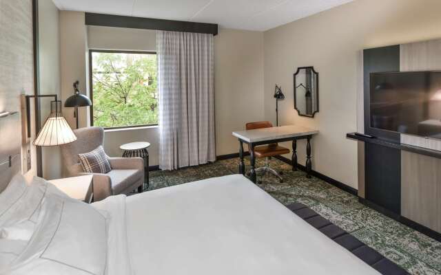 Hilton Appleton Paper Valley