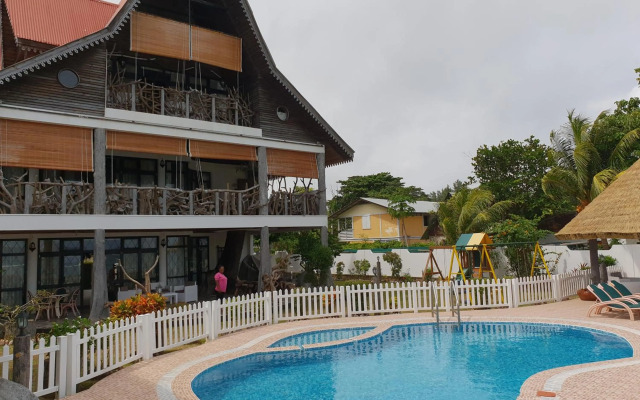 La Digue Emerald Villa