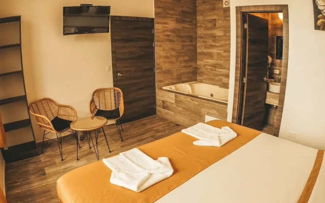 Toucan Platinum Suites Aparthotel