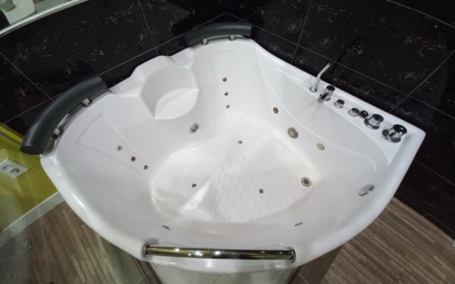 Boryeong Su and Seol Pension