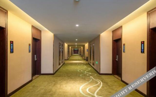 Tuke China Light Residence Hotel (Taishun Huahong Plaza Branch)