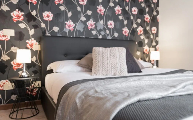 Santi Apostoli Venice Apartment