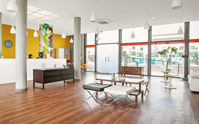 Plaza Palmeras Hotel