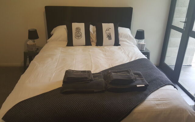 Snug In the City Apartment