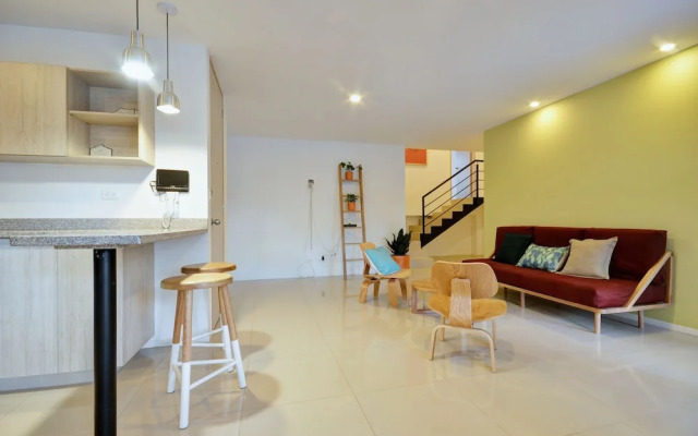 Manila House