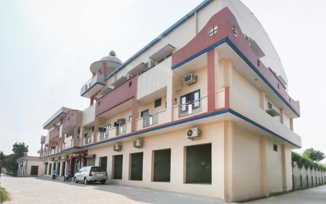 OYO 71493 Chetiya Farm House