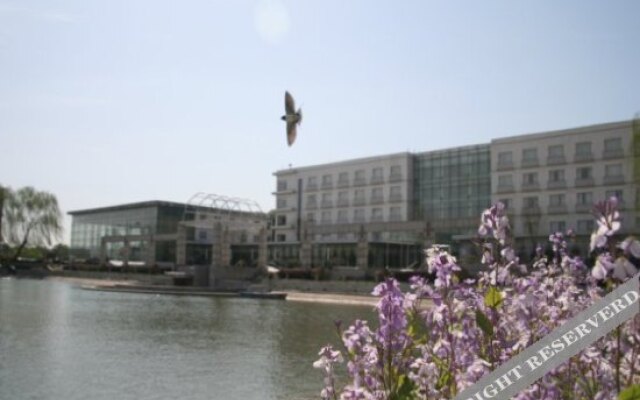 Xingming Lake Jinyan Hotel