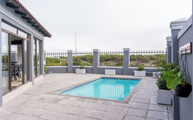 Grace of Blaauwberg One