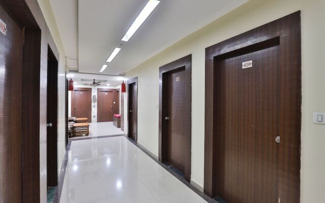 OYO 11985 Hotel Khushboo