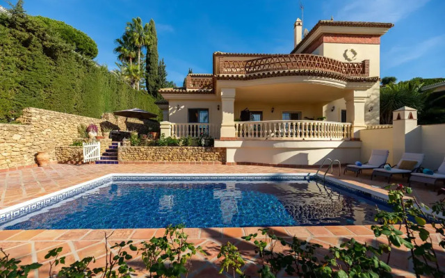 All About Casa Roca