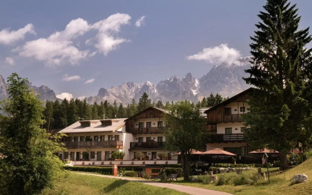 Rosapetra Spa Resort