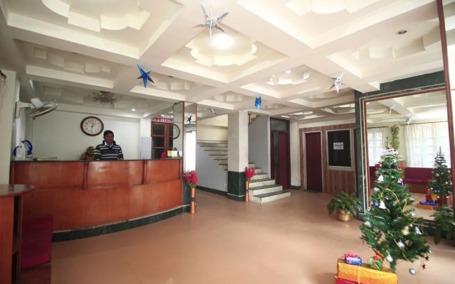 OYO 10695 Hotel Niladri Palace
