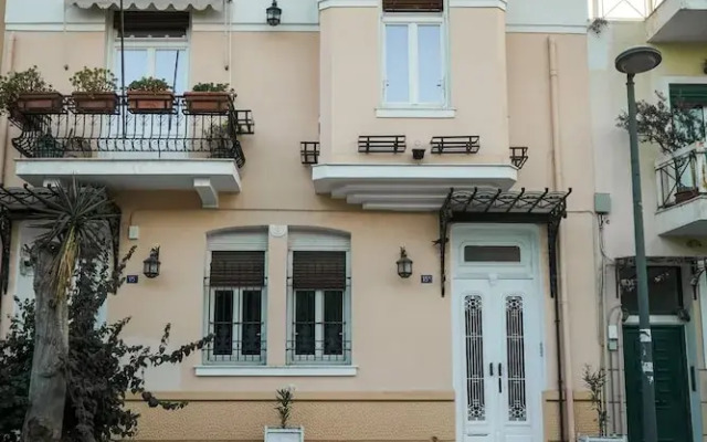Unique Sunlit House Overlooking the Acropolis