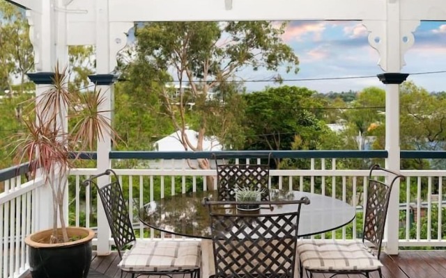 The Indooroopilly Queenslander 4BDR Home