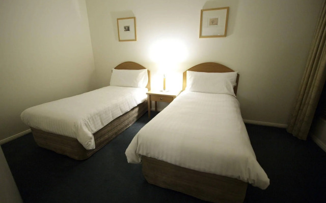 Carlyle Suites & Apartments