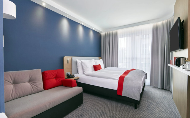 Holiday Inn Express Berlin - Alexanderplatz by IHG