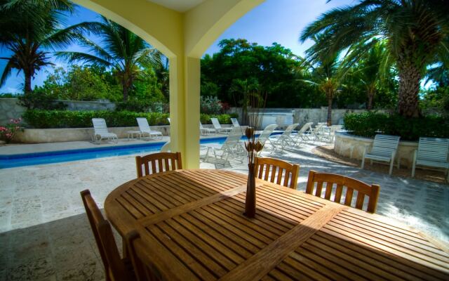 Grace Bay Beach Ocean Villas