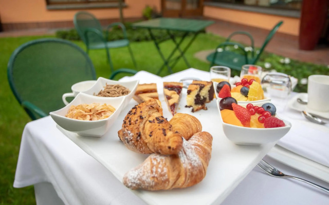 Brianteo Hotel And Restaurant