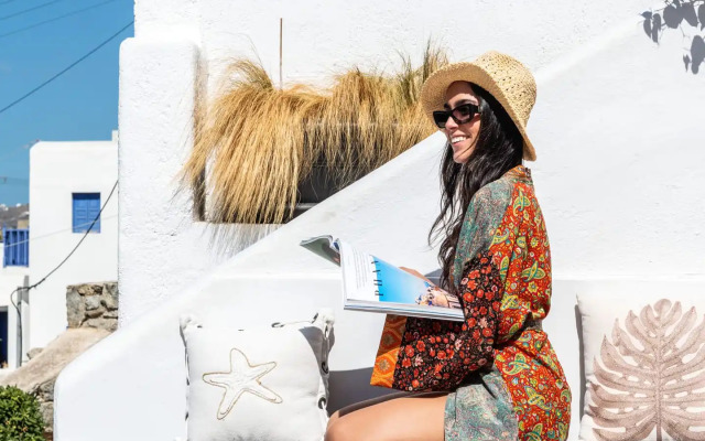 Yalos Mykonos 4 Bedroom Luxury Home Ornos