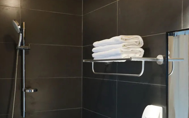 See you Hostel Lama Temple&Tian'anmen& Forbidden City ,One stop on the special line to the airport