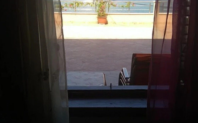 Vini - by the sea - A1