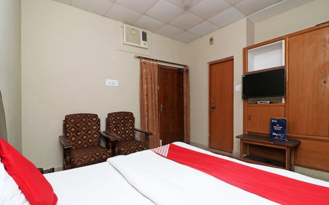 OYO 23721 Bd Guest House