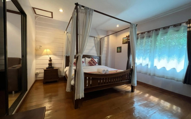 Pha Thai House