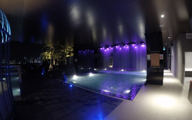 Expressionz Professional Suites by Cindy