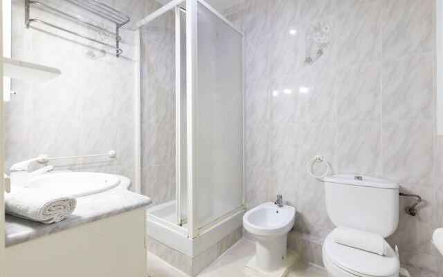 AB Paral·lel Apartments