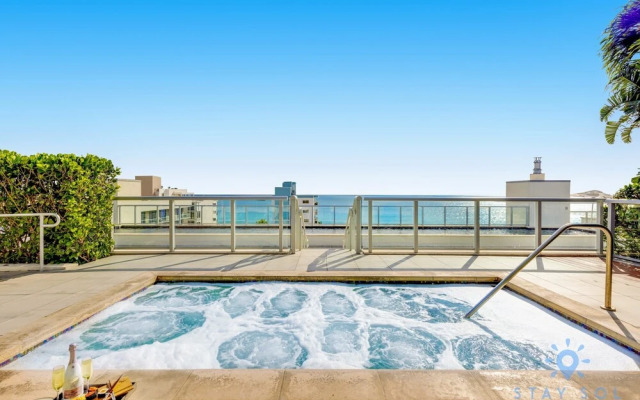 Hollywood Beach Modern Studio Rooftop Pool