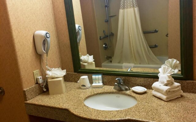 Hampton Inn Hays-North of I-70