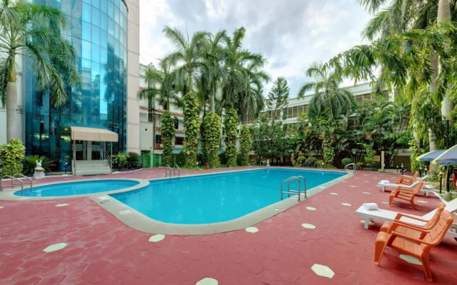 SRM Hotel Maraimalai Nagar