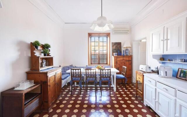 Ca' Fenice, charming apartment in San Marco, sleep 7
