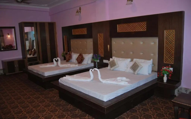 OYO 70586 Hotel Sobo Central