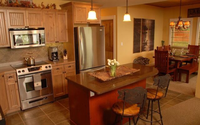 Trappers Landing Lodge