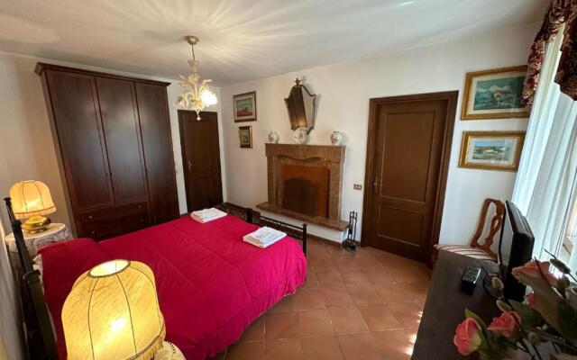 A Villa Esperia Bed and Breakfast